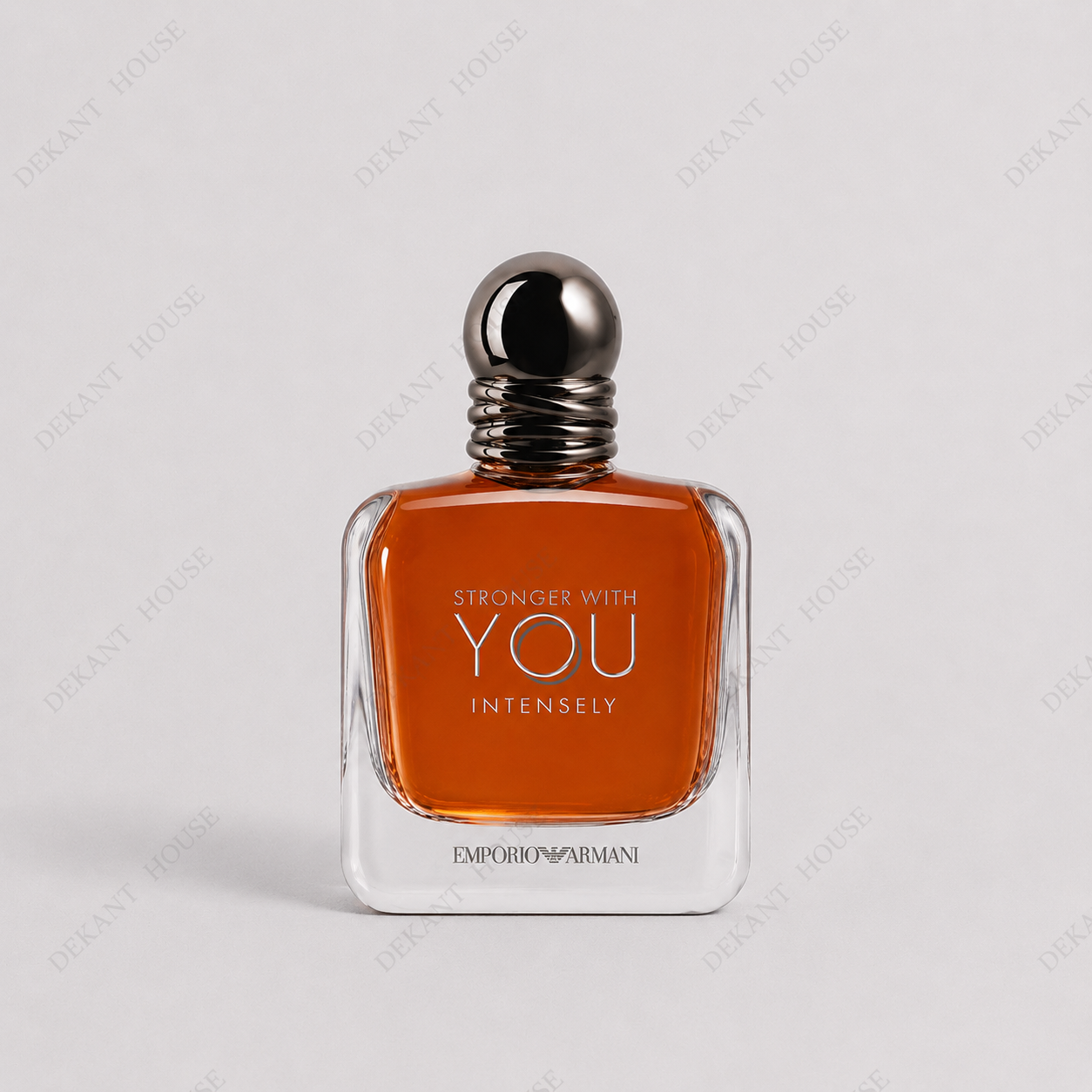 Armani Stronger With You Intensely EDP parfüm şişesi ön görünüm