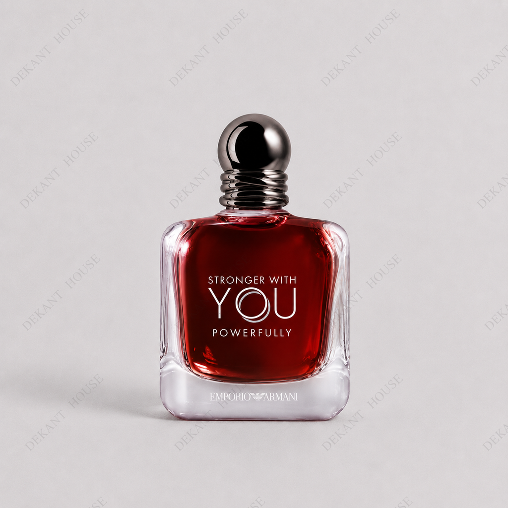 Armani Stronger With You Powerfully EDP parfüm şişesi ön görünüm