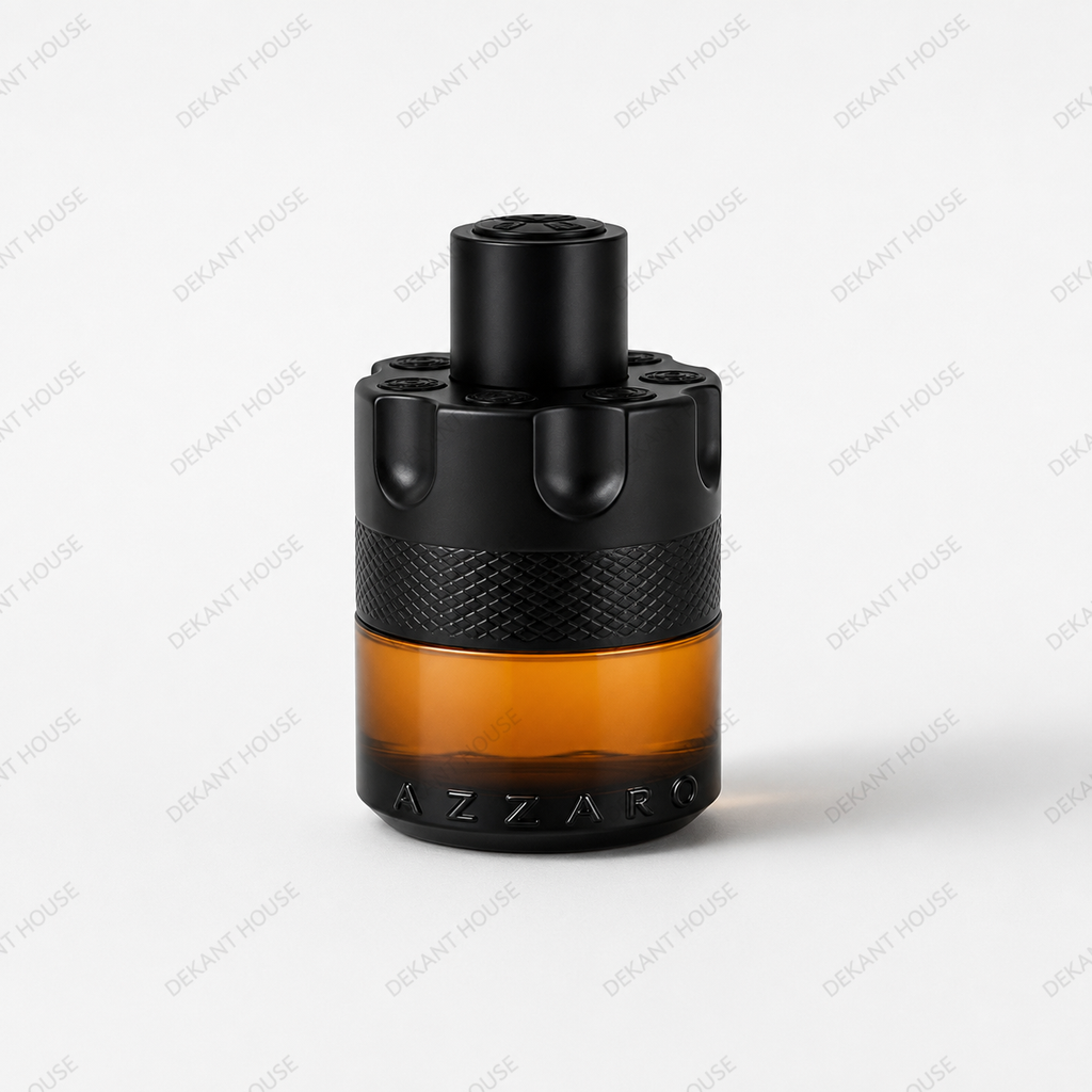 Azzaro Most Wanted EDP parfüm şişesi 45 derece açılı görünüm