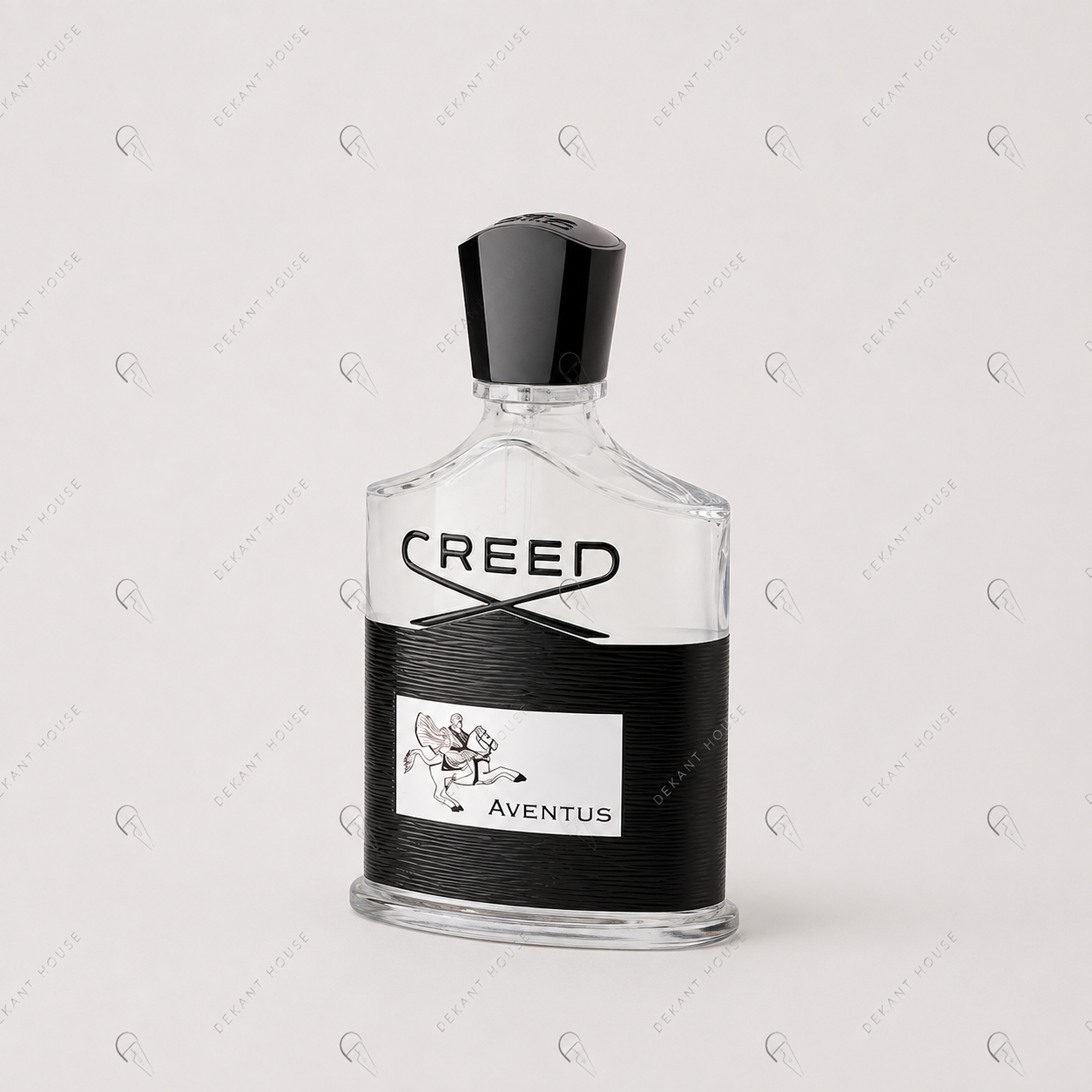 Creed Aventus EDP parfüm şişesi 45 derece açılı görünüm
