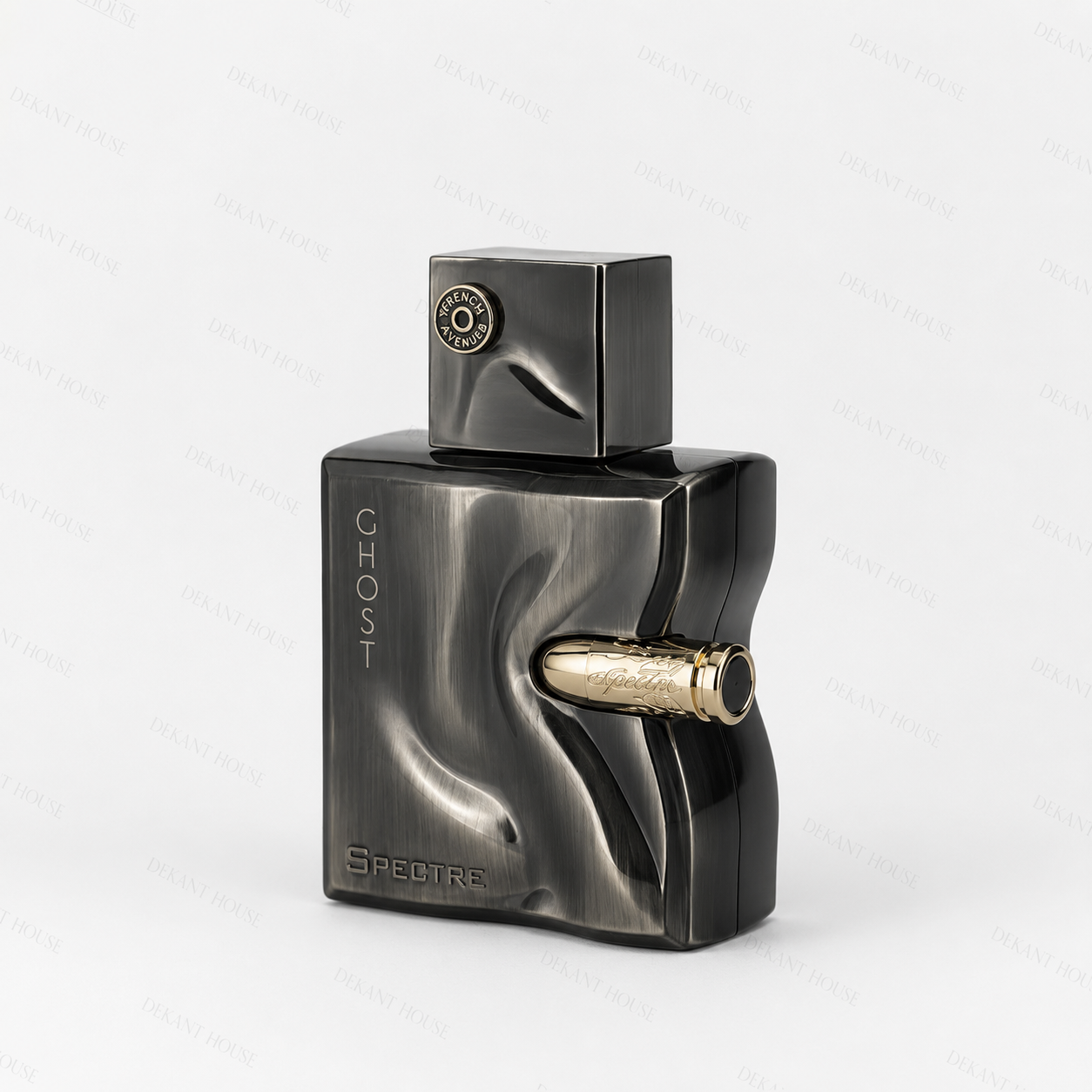 French Avenue Spectre Ghost EDP parfüm şişesi 45 derece açılı görünüm