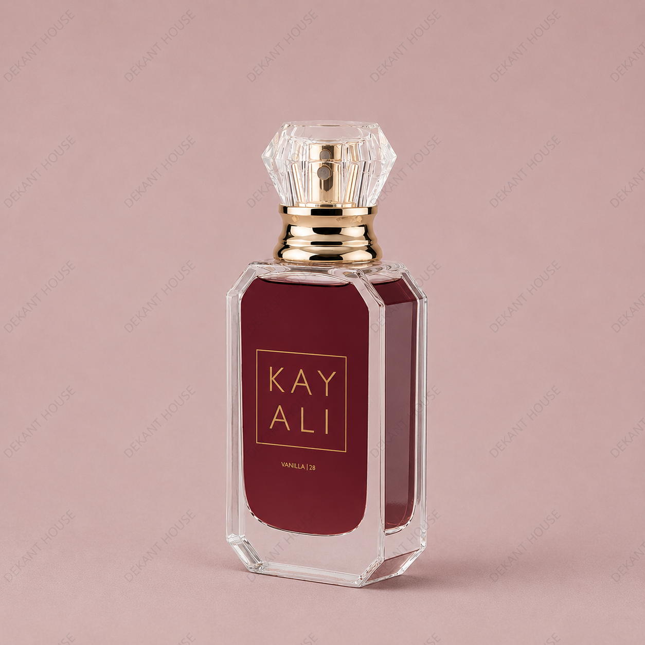 Kayali Vanilla 28 EDP parfüm şişesi 45 derece açılı görünüm