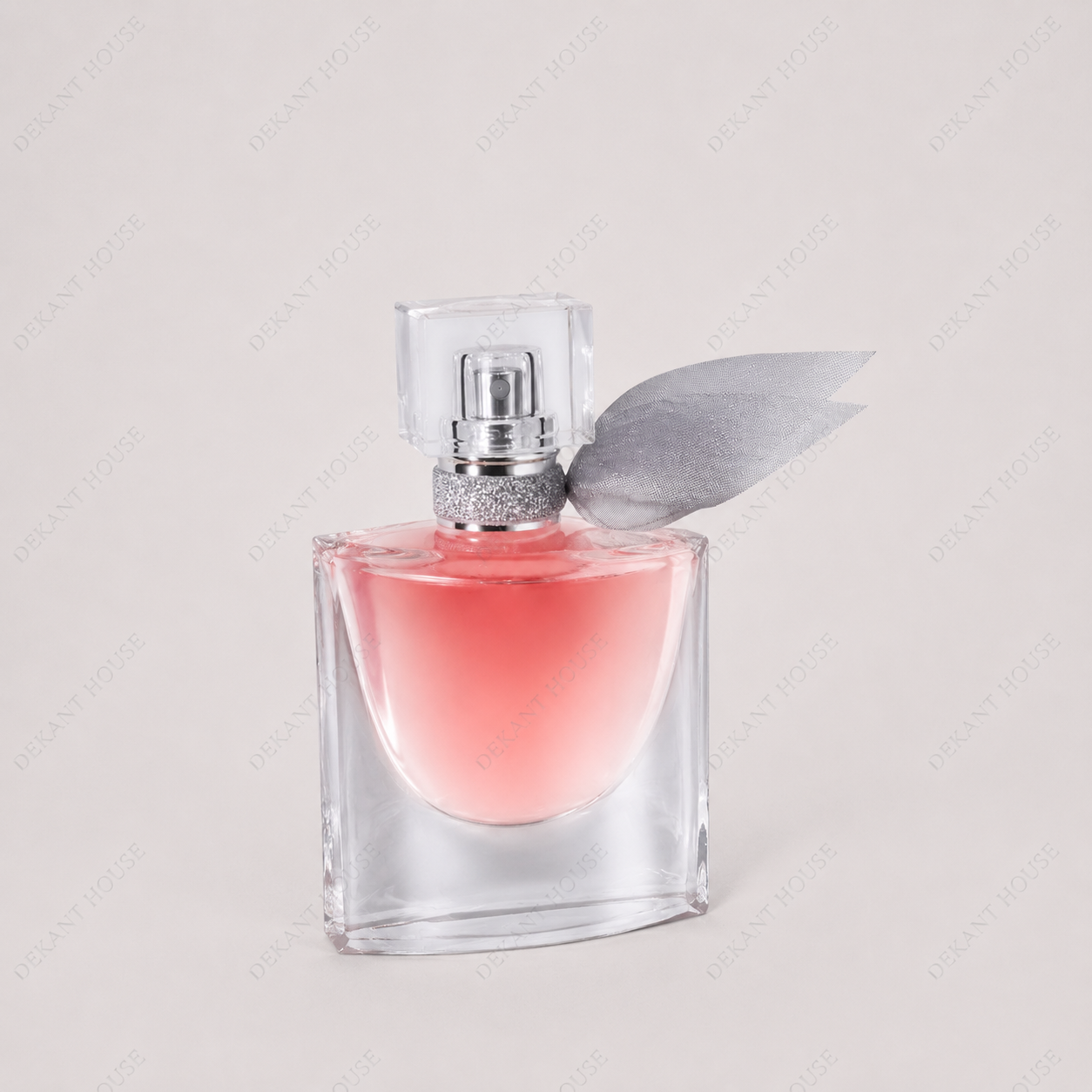 Lancôme La Vie Est Belle EDP parfüm şişesi 45 derece açılı görünüm