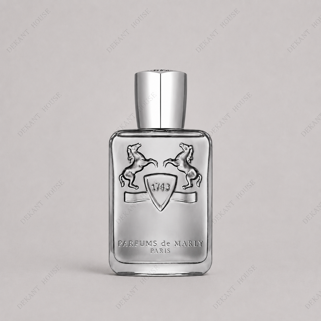 Parfums de Marly Castley EDP parfüm şişesi ön görünüm