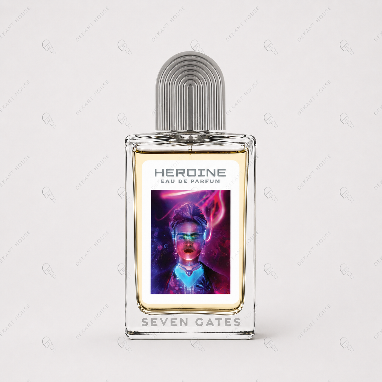 Seven Gates Heroine EDP parfüm şişesi ön görünüm