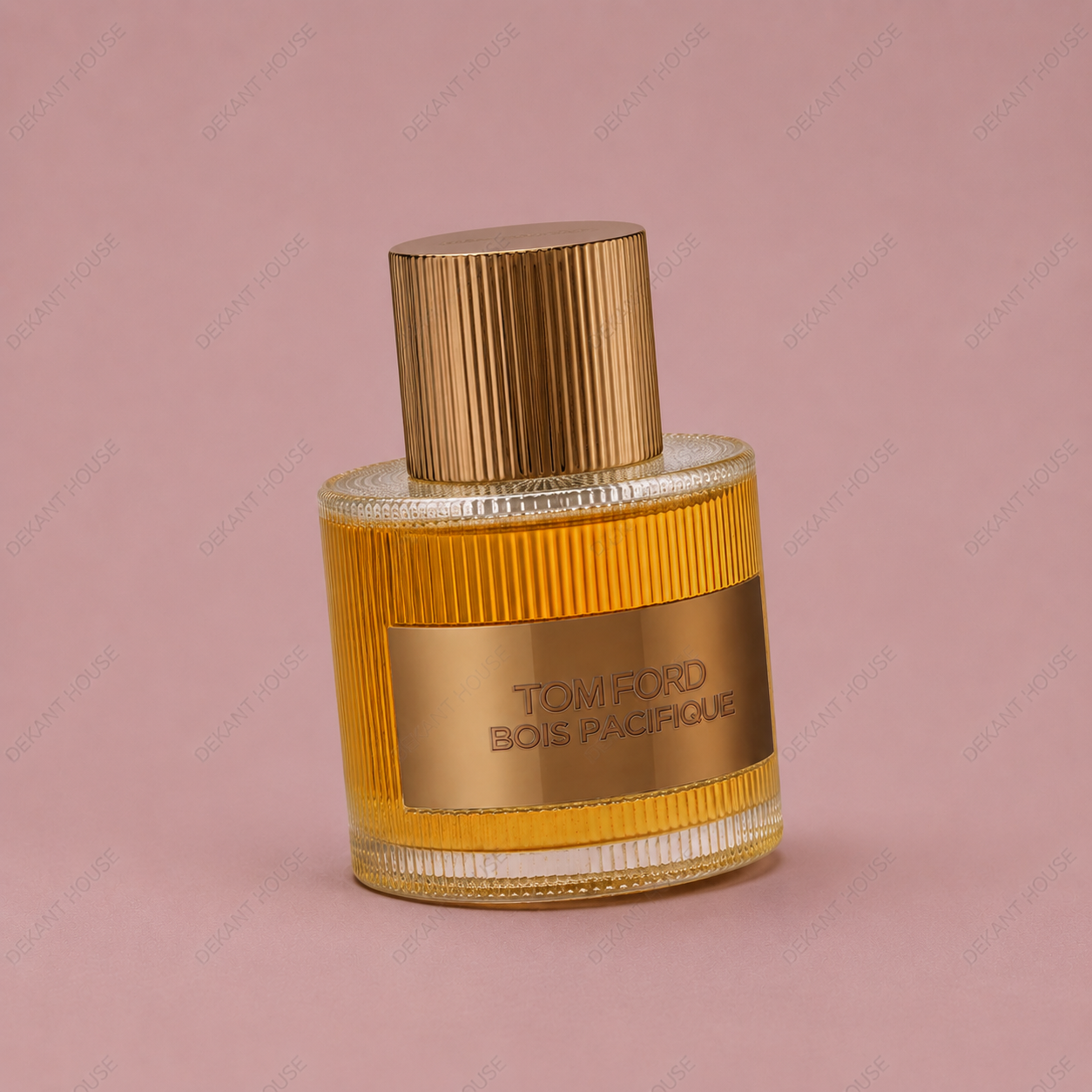 Tom Ford Boise Pacifique EDP parfüm şişesi 45 derece açılı görünüm
